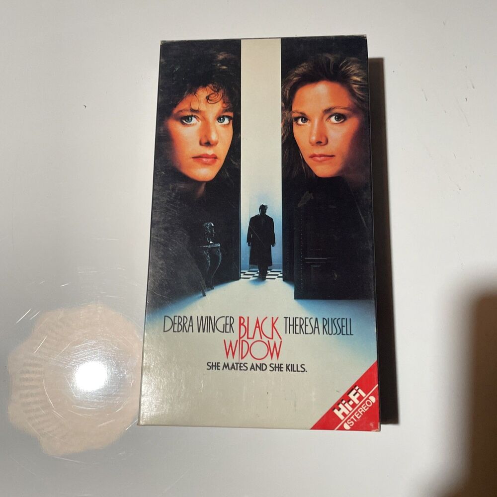 Black Widow VHS 1987 Debra Winger Theresa Russell Thriller Touchstone Video